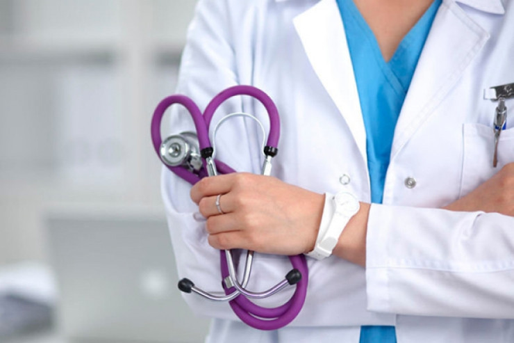 "Səhiyyə sistemində, sadəcə tibbi xidmətlər nəzərdə tutulmur" -  TANINMIŞ HƏKİM 