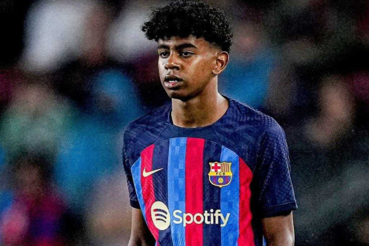 "Barselona"  15 yaşlı futbolçu   ilə müqavilə imzalayacaq