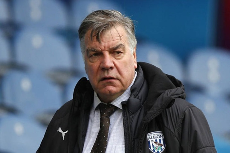 Dörd həftəlik  baş məşqçi   oldu: 500 min alacaq