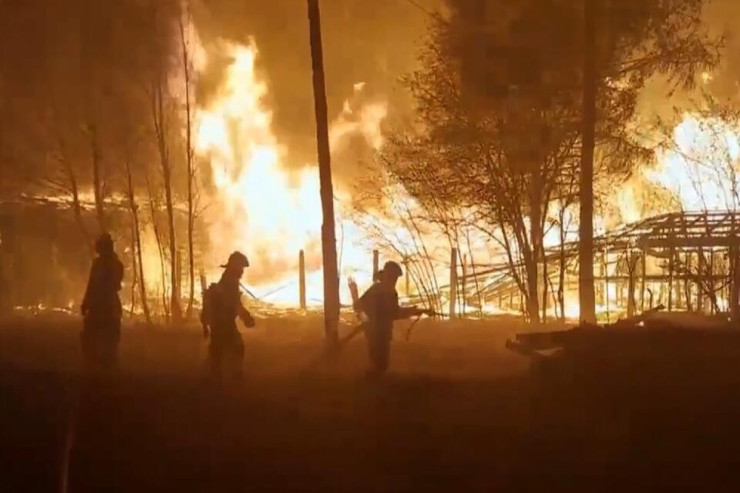 Rusiyada irimiqyaslı yanğın helikopterlərlə söndürüldü-VİDEO 