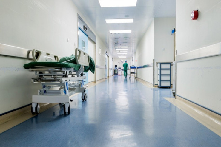 Bakıda özəl klinikada xəstə müəmmalı şəkildə öldü