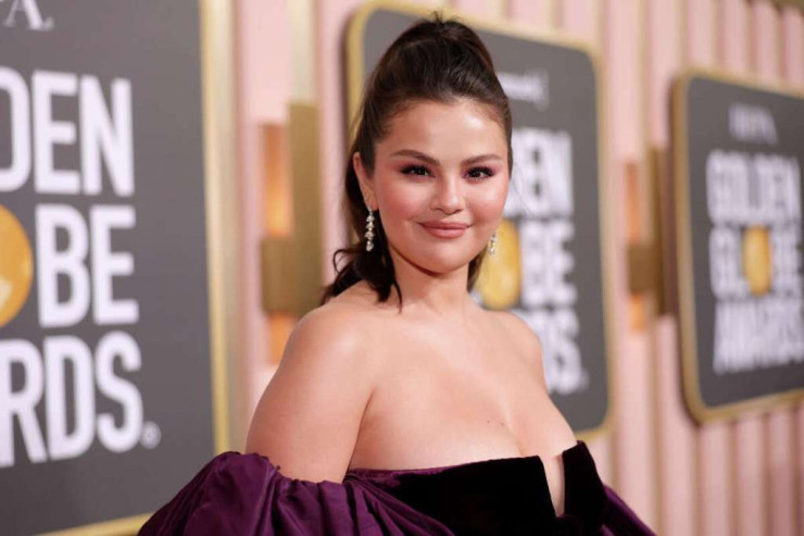 Selena Qomes  yeni sevgilisindən   də ayrıldı