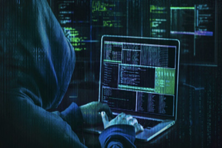 Minlərlə məmurun şəxsi məlumatları şəbəkəyə sızdı