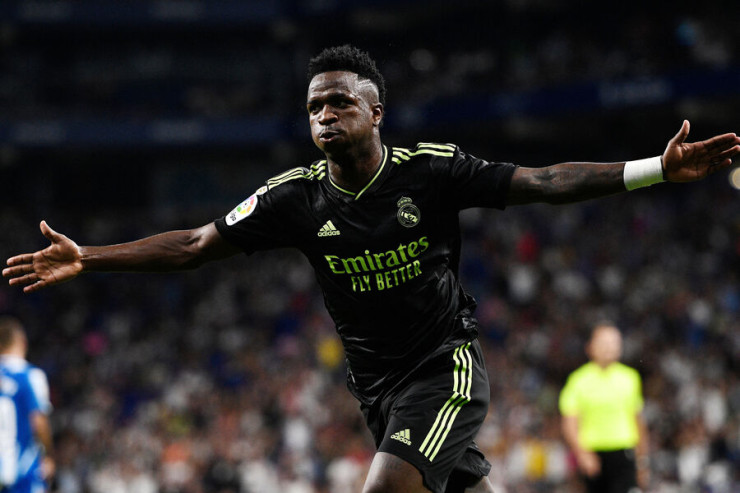 Azarkeşlər "Real"ın hücumçusuna ölüm arzuladılar