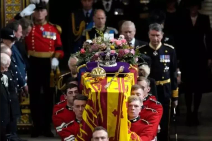 Kraliça II Yelizavetanın dəfn mərasiminin xərci AÇIQLANDI:  Dodaq uçuqladan  MƏBLƏĞ