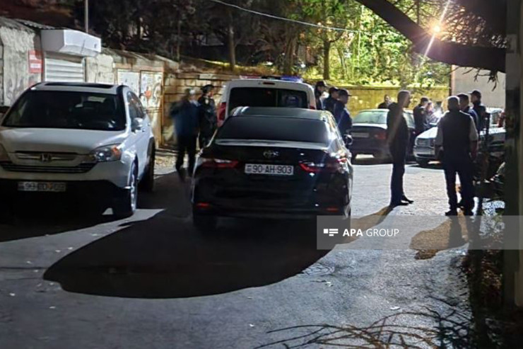 Bakıda 2 avtomobilə naməlum üsulla zərər yetirilib