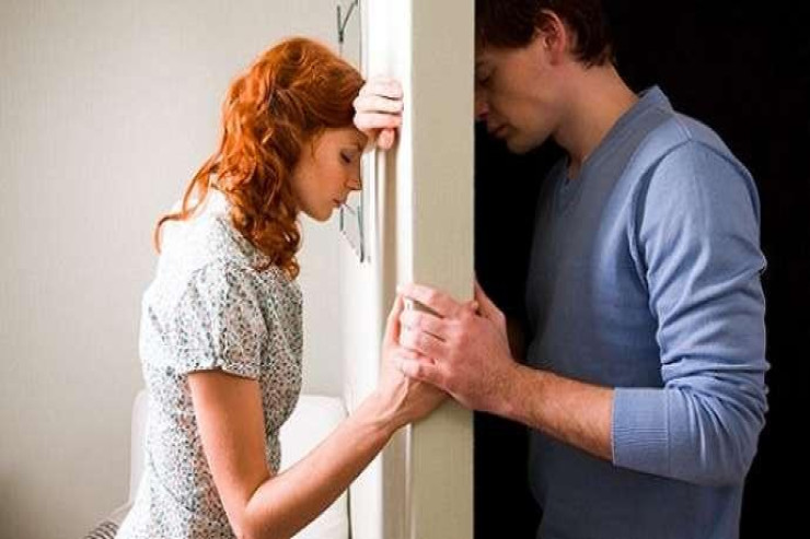 Bu 5 səhv kişini sevdiyi  qadınsız qoya bilər 