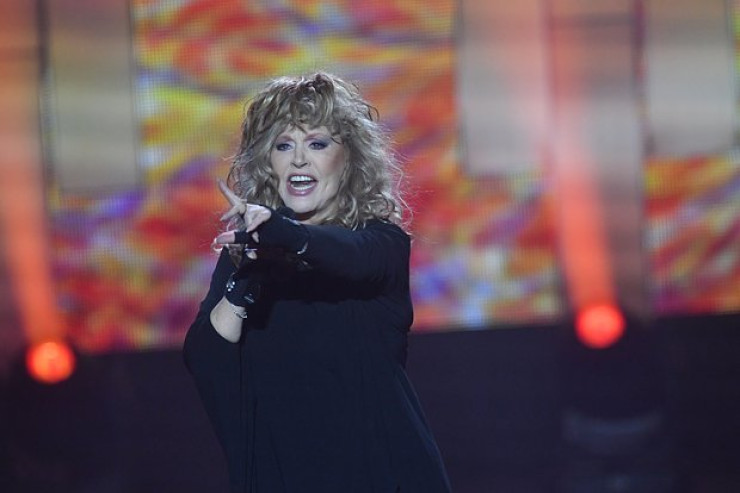 Alla Puqaçova Rusiyada  gizli şəkildə   bunu etdi