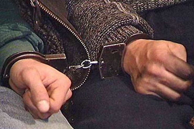 Bakıda ata oğlu ilə birləşib  oğurluq etdi