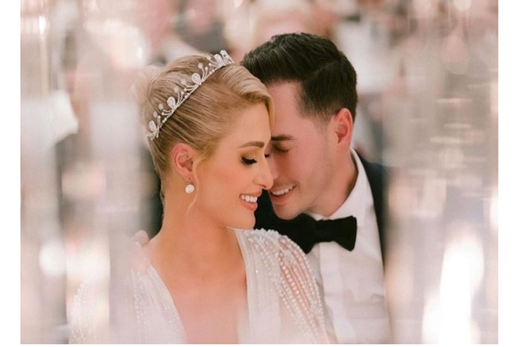 Məşhur aktrisa  toy şəkillərini   paylaşdı