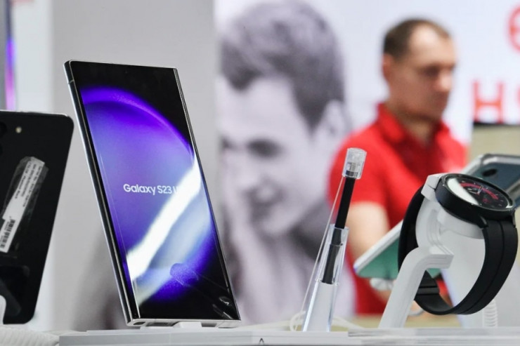 Smartfon satışında ARTIM 