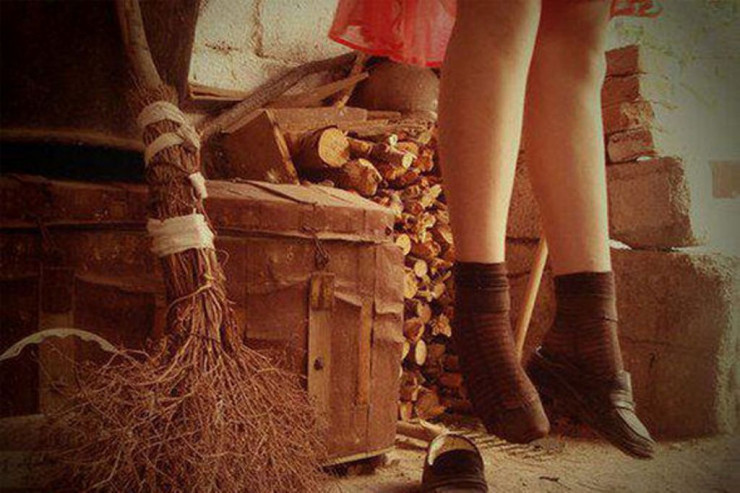 Zaqatalada DƏHŞƏT:  Ailəsi gəlinin asılmış meyitini tapdı