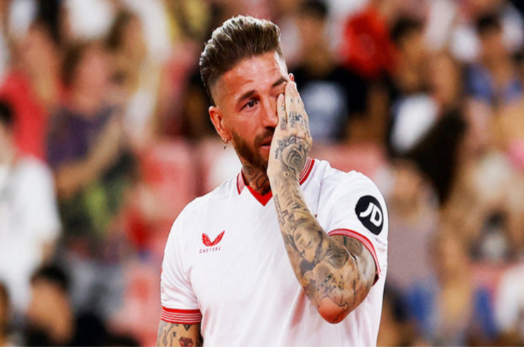  Qırmızı vərəqələrə   görə YENİ REKORDA imza atdı