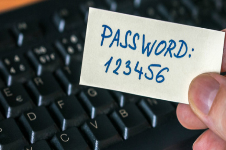 İnsanların istifadə etdiyi  ən təhlükəli parollar  