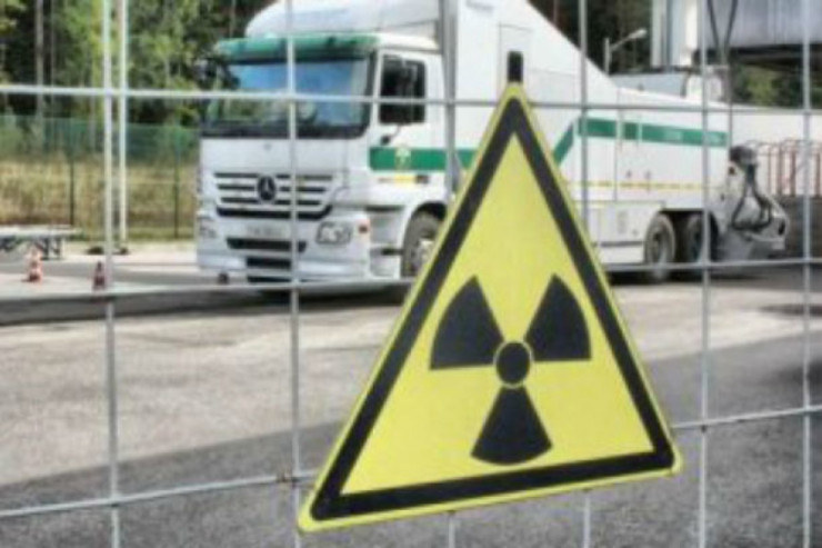 Kimyəvi maddə daşıyan maşın qəza törətdi, ölənlər var 