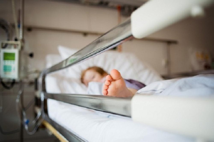 Bakıda körpə qəpik uddu,  2 həftə belə yaşadı