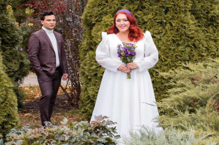 Qadın  övladlığa götürdüyü   oğlu ilə evləndi