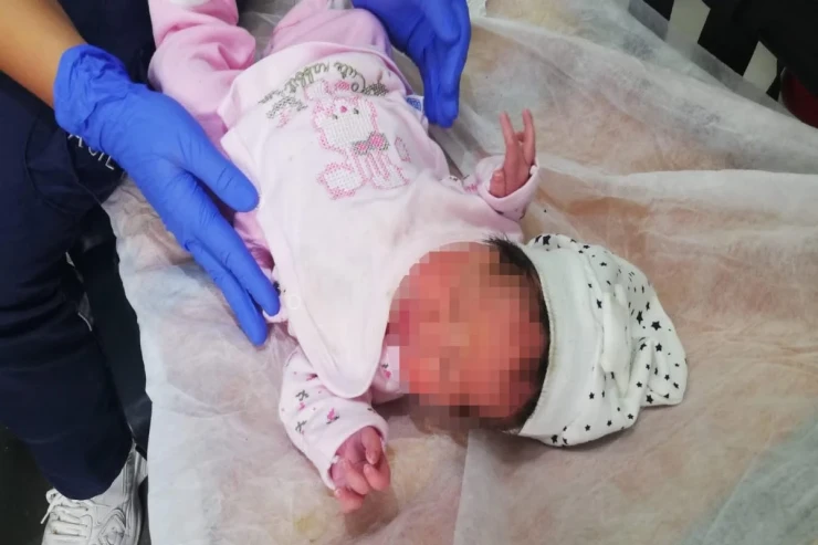 Su kanalında bir həftəlik körpə tapıldı