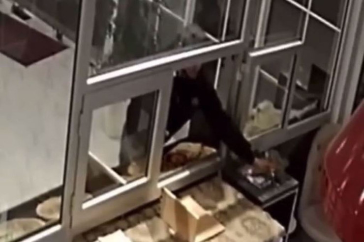 Bakıda təndirçinin telefonu oğurlandı -HADİSƏ ANI 