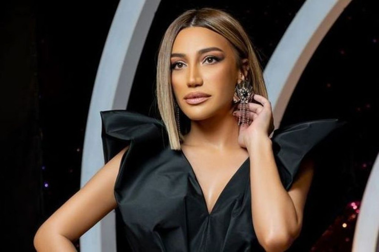 Röya pərəstişkarının evinə qonaq gedəcək 