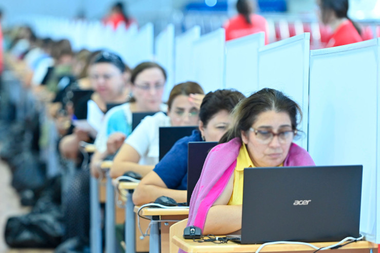 743 müəllimin əmək müqaviləsinə XİTAM VERİLDİ 