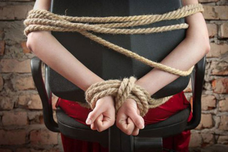 Bakıda azyaşlını girov götürüb atasından 200 min istəyənlər HAKİM QARŞISINDA 