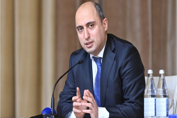 Biz dərdimizi sizə deyirik, siz də qayıdıb bizə:  Nazir,  yoxsa blogger? -  REPLİKA 