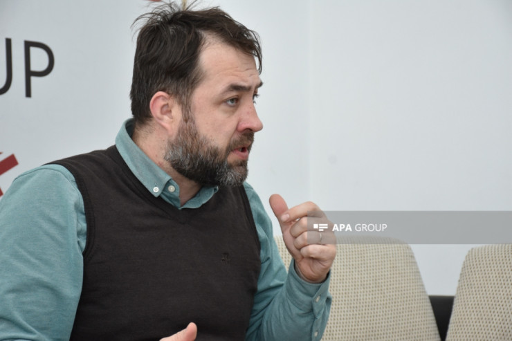 "Problem  "TikTok"da deyil,  insanlardadır” - Azər Aydəmir