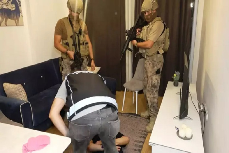 Evdən 50 kilo heroin  tapıldı