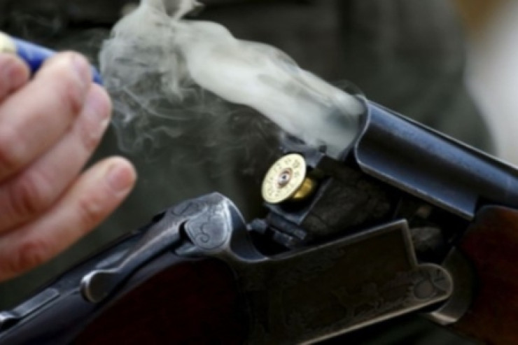 Üç nəfəri  güllələyib   intihar edib