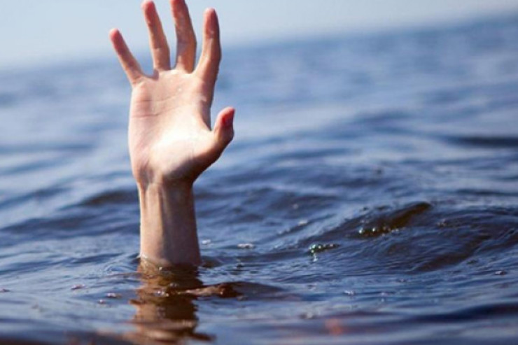 Bakıda 60 yaşlı kişi  DƏNİZDƏ BATDI 