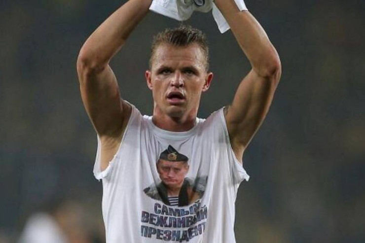 Məşhur futbolçunun dördüncü övladı olacaq 