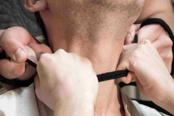 Bakıda qızının  16 yaşlı sevgilisini   boğub öldürənə HÖKM OXUNDU