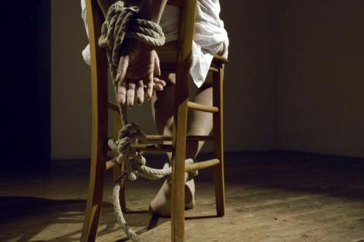 Oğul atasını və qardaşını girov götürdü, meyitləri tapıldı 