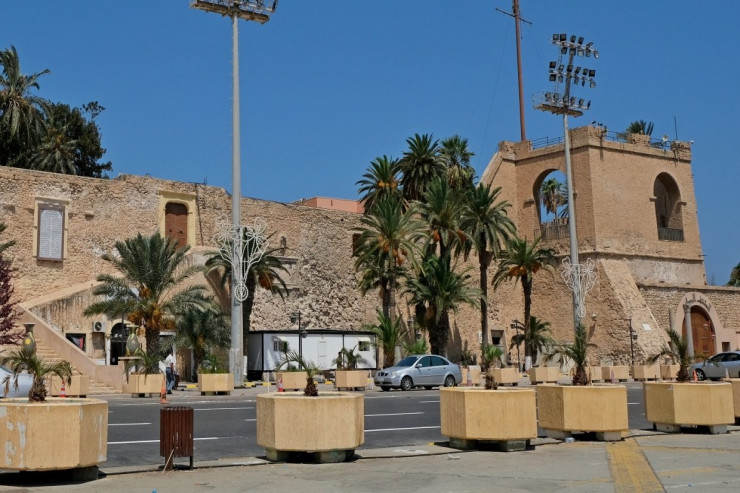 Baş nazirin evinə silahlı hücum  edildi