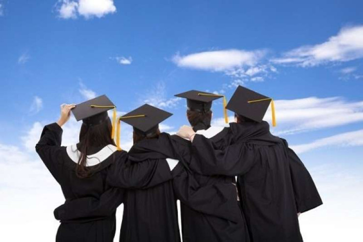 Azərbaycanda təhsil alan türkiyəli tələbənin başına beton düşdü 