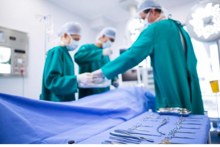 Azərbaycanda ŞOK İNTİHAR:  əməliyyatdan qorxan kişi özünü öldürdü 