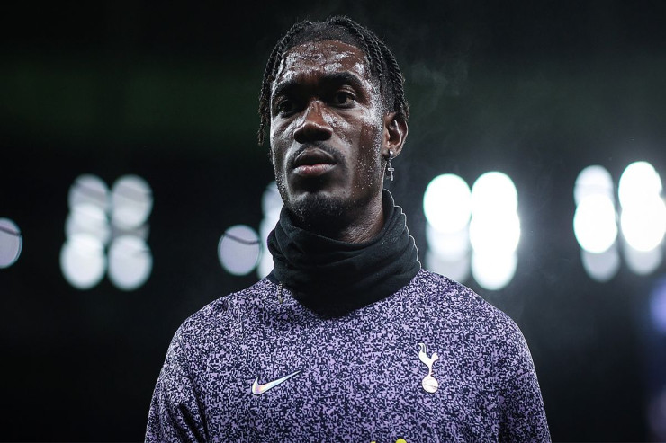 Şənləndirici qazdan  istifadə edən futbolçu cəzalandırıldı