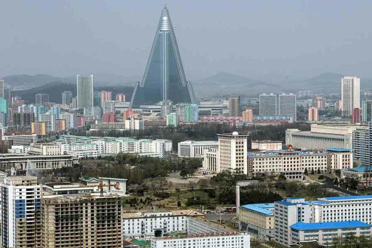 Şimali Koreya sərhədləri açır -  Turist qəbul edəcək 