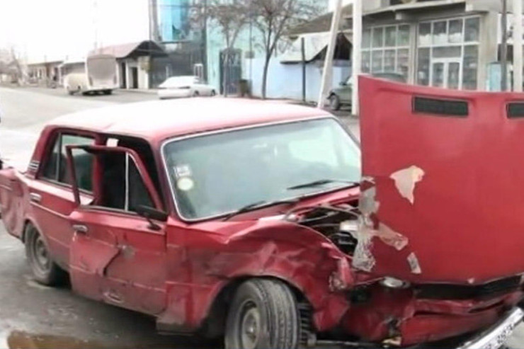 Tovuzda yük maşını ilə toqquşan "Jiquli"nin sürücüsü öldü 