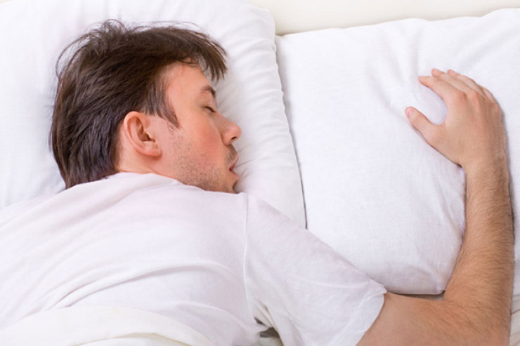 Üzü üstə yatmaq  mümkündürmü? Ekspert cavabı TƏƏCCÜBLƏNDİRƏCƏK 