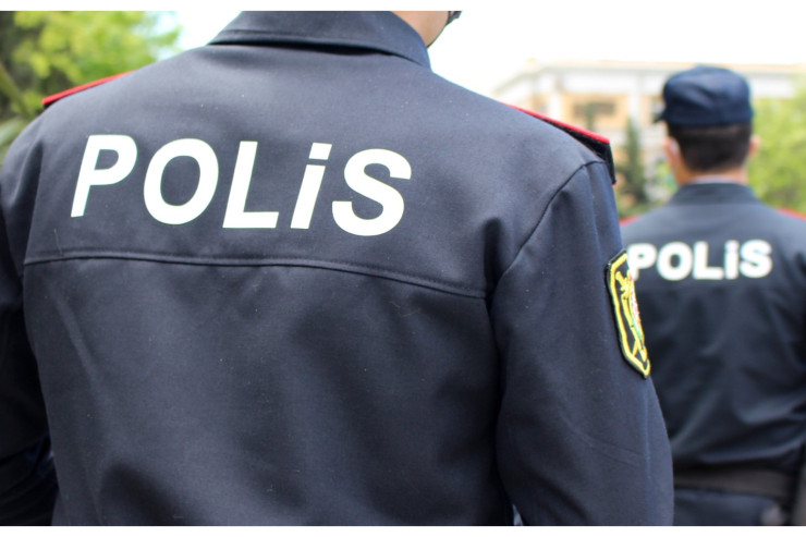 Azərbaycanda polis öldü 