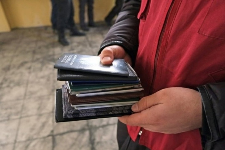 Azərbaycanlıları qeydiyyata saldığı üçün  məsuliyyətə cəlb olunur