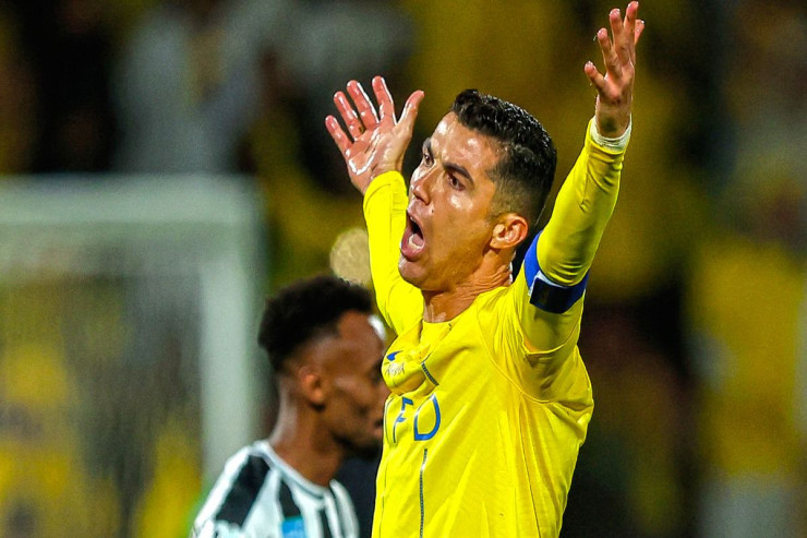 Ronaldodan ərəb klubundakı problemlərdən danışmaması  istənilib - İDDİA