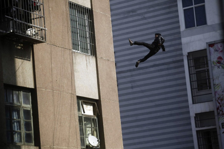 Bakıda FACİƏ:  usta 6-cı mərtəbədən  yıxılıb öldü