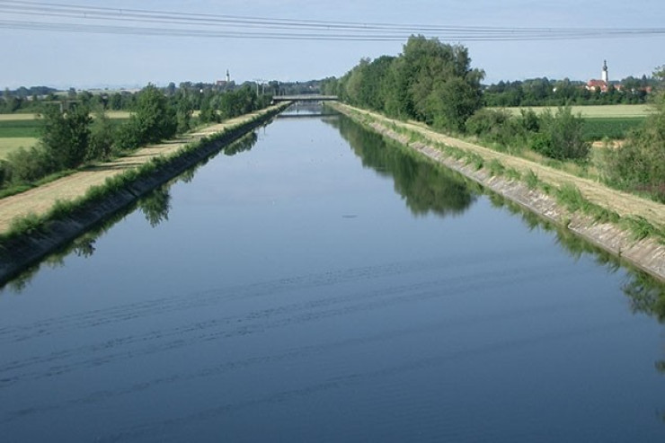 Sabirabadda yeniyetmə kanalda batdı 