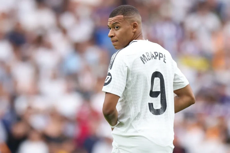 "Real"ın futbolçuları Mbappenin yaxşı oyunçu olmasına şübhə edirlər