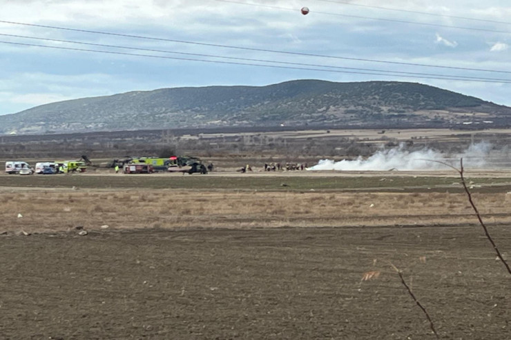 Türkiyədə 2 helikopter havada toqquşdu: 1 general, 5 hərbçi öldü  - YENİLƏNİB 