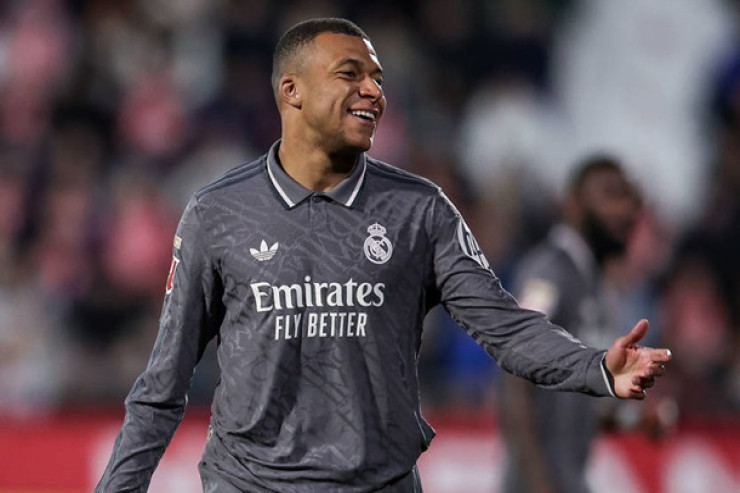 Mbappe ilk dəfə zorlama şayiələrindən  DANIŞDI