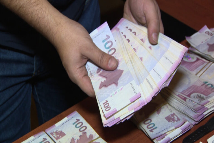 Bakıda ŞOK OLAY:  işlədiyi şirkətin soyuducularını satıb pulu götürdü 